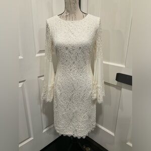 WHITE HOUSE BLACK MARKET WHITE LACE SHIFT BELL DRESS